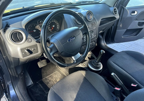 Ford Fiesta cena 10900 przebieg: 203000, rok produkcji 2006 z Gdańsk małe 379